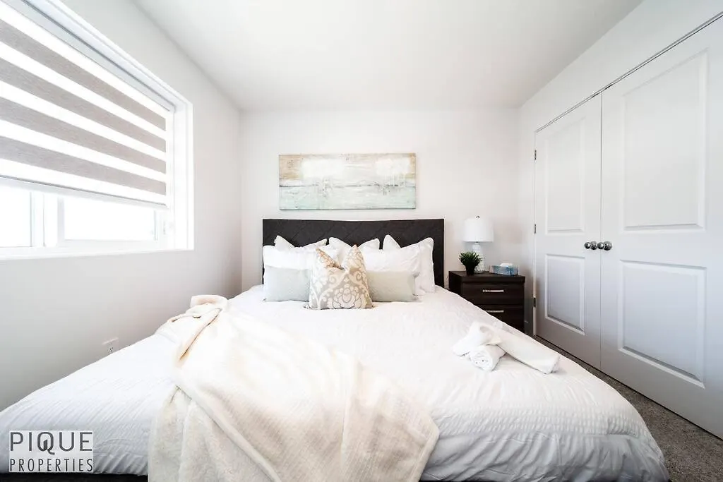 *New*Chic Modern Home*King Bed*Foosball*Sleeps 8! Edmonton Canada